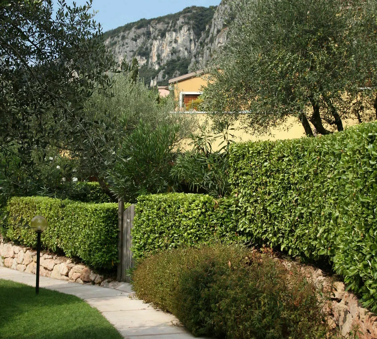 Apartment Appartamenti Pratone Garda