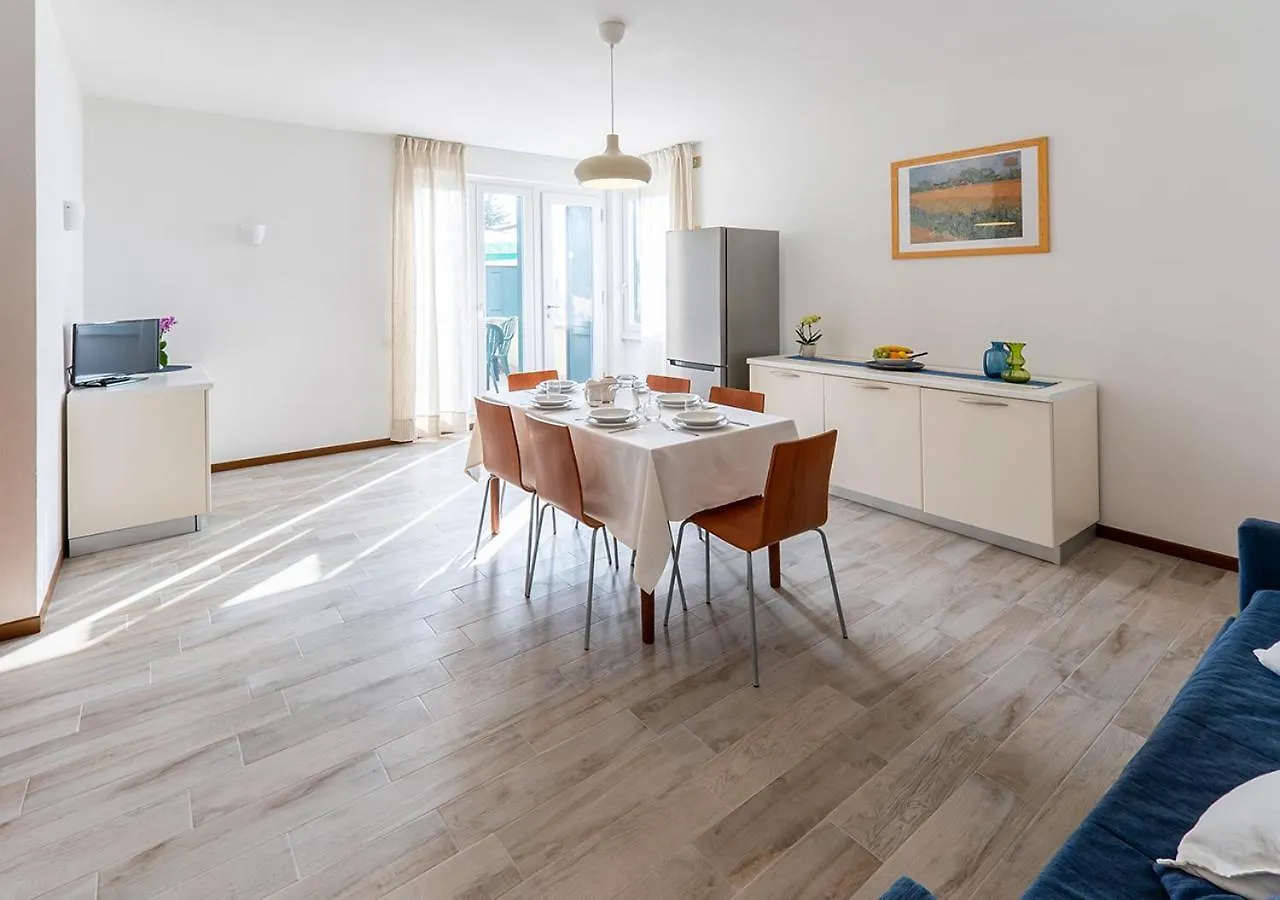 Apartment Appartamenti Pratone Garda  Italy